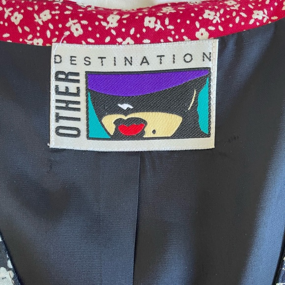 Other Destination Vest - Picture 2 of 3